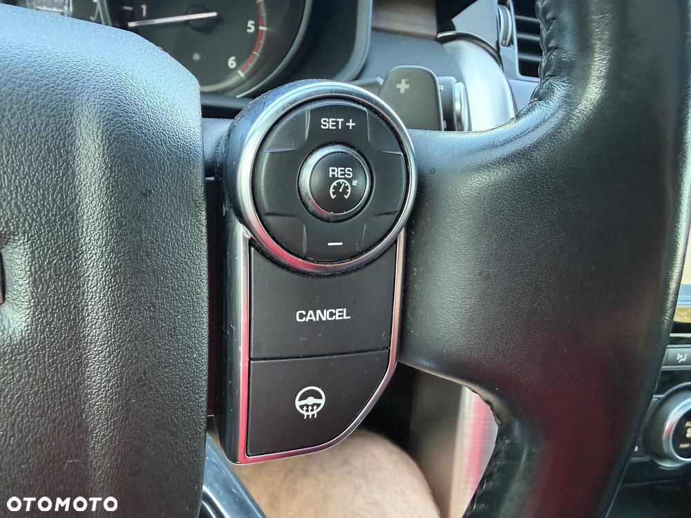 Land Rover Discovery - 22