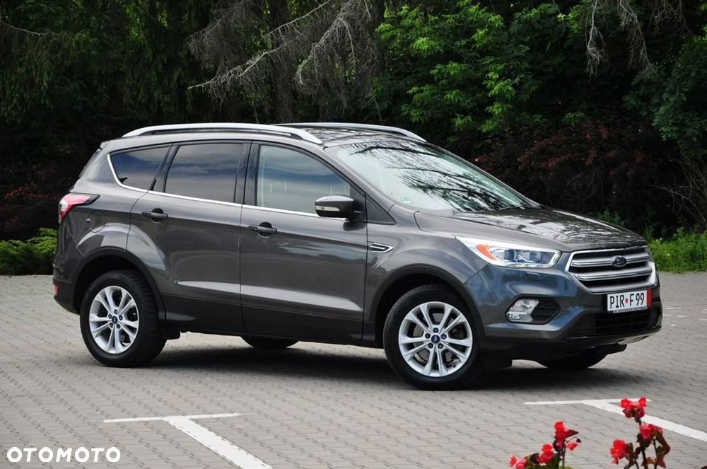 Ford Kuga - 10