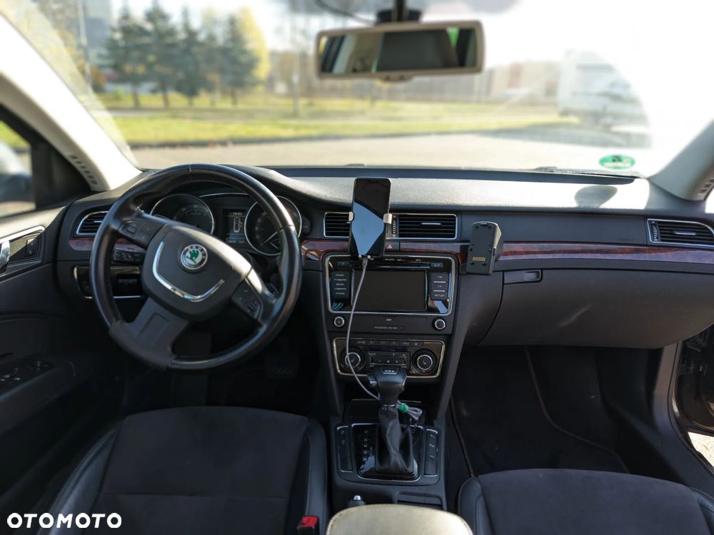 Skoda Superb Combi 2.0 TSI DSG Elegance - 11