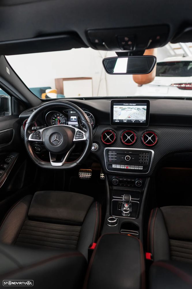 Mercedes-Benz A 45 AMG 4Matic Speedshift 7G-DCT - 39