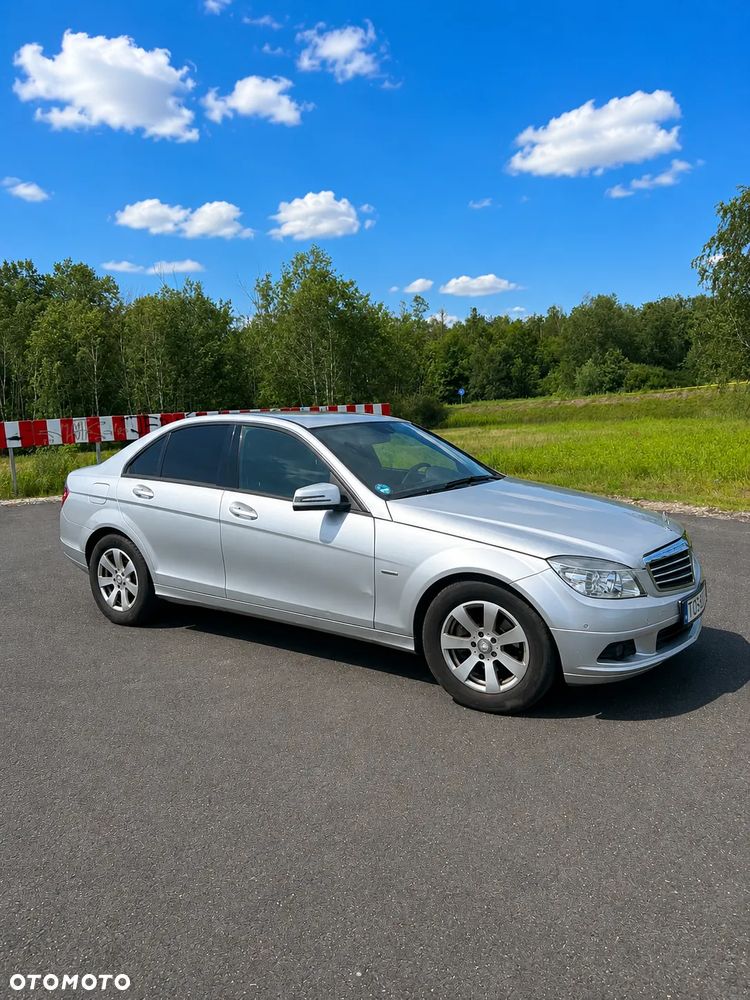 Mercedes-Benz Klasa C 180 CGI BlueEff Classic - 13