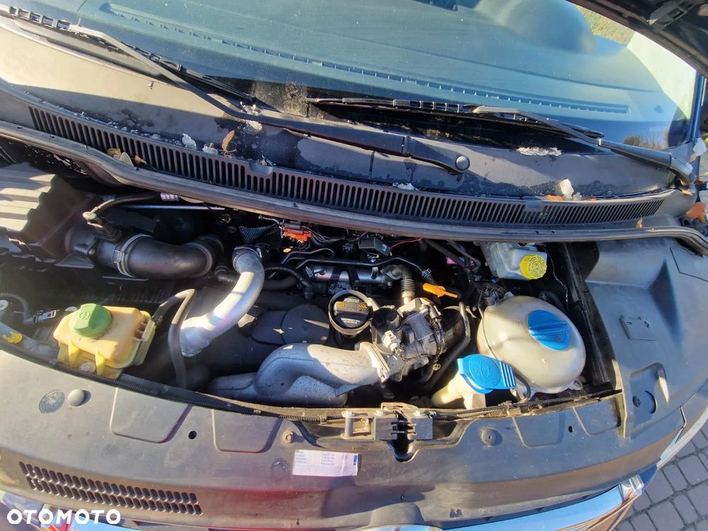 Volkswagen Transporter - 30