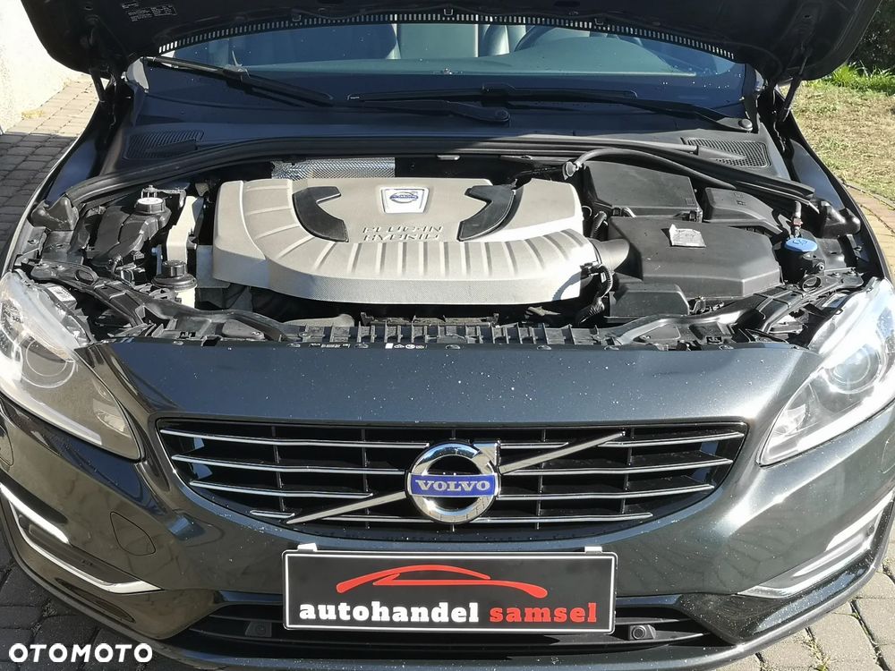 Volvo V60 D6 AWD Plug-in Hybrid Summum - 20