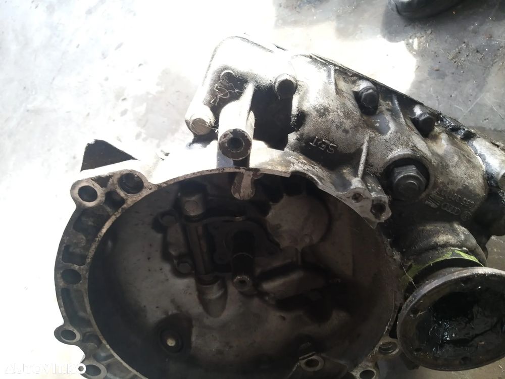 Cutie De Viteze pentru Volkswagen Polo 1.4 Benzina, an 1995-2000, cod: 085301107 - 1
