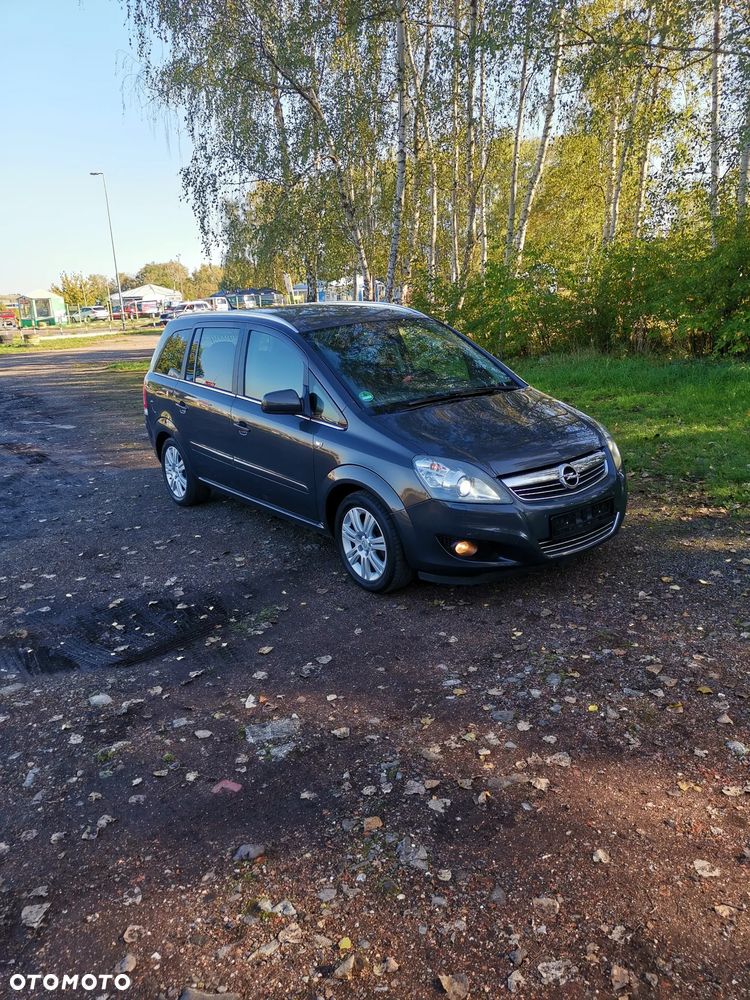 Opel Zafira - 23