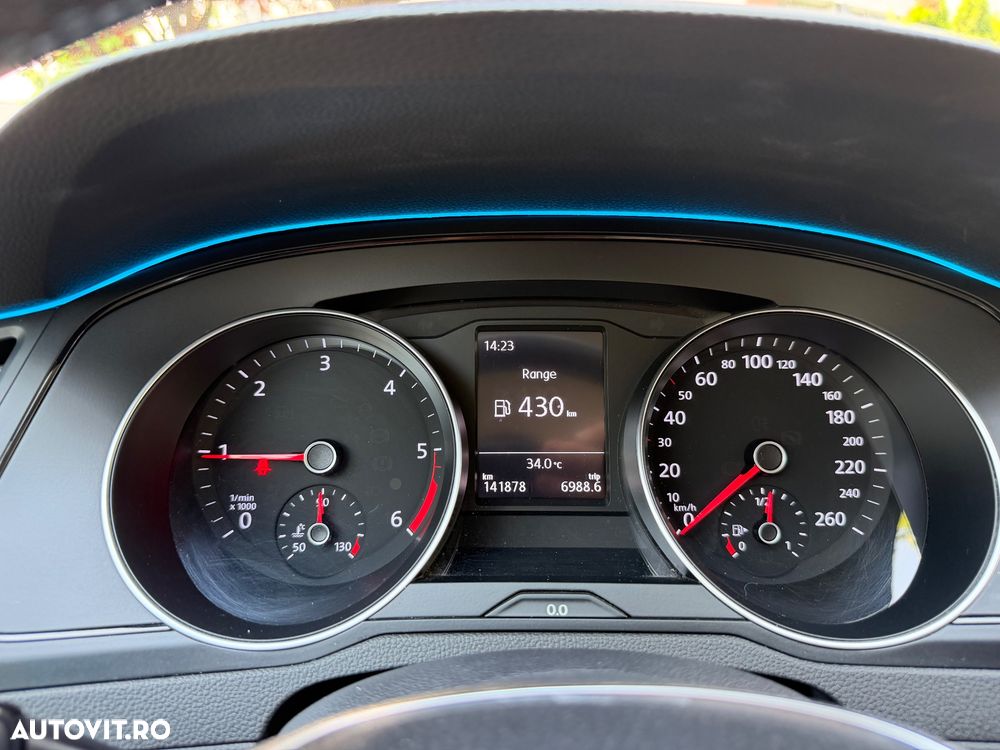Volkswagen Passat 1.6 TDI Trendline - 21