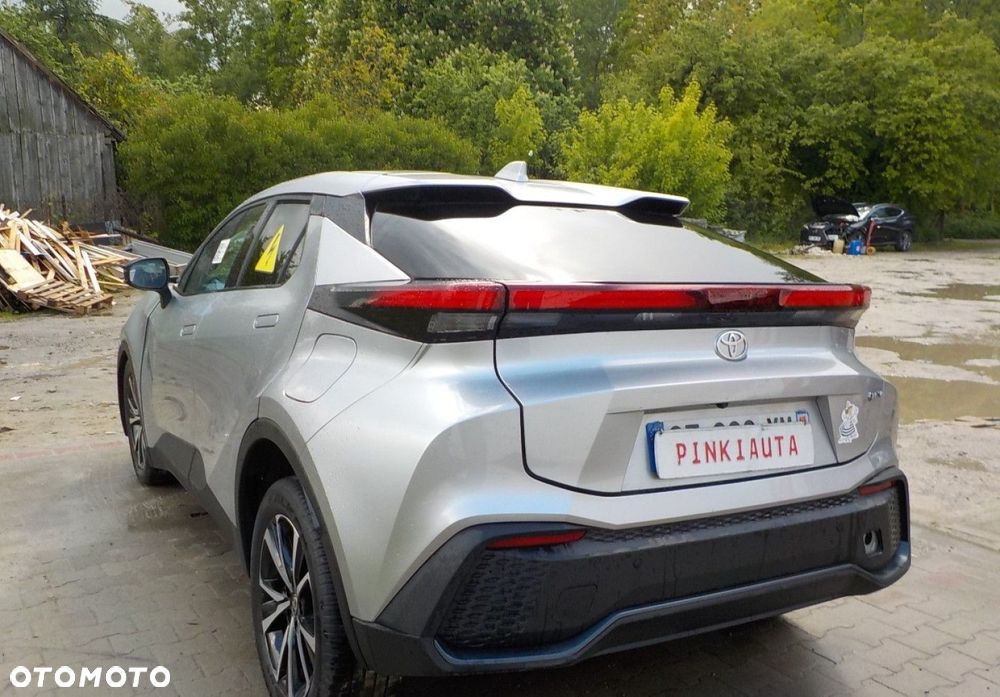 Toyota C-HR - 11
