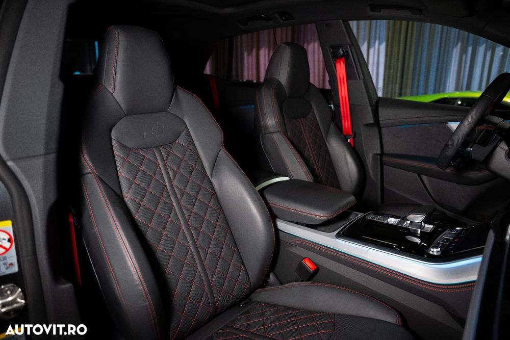 Audi Q8 - 33