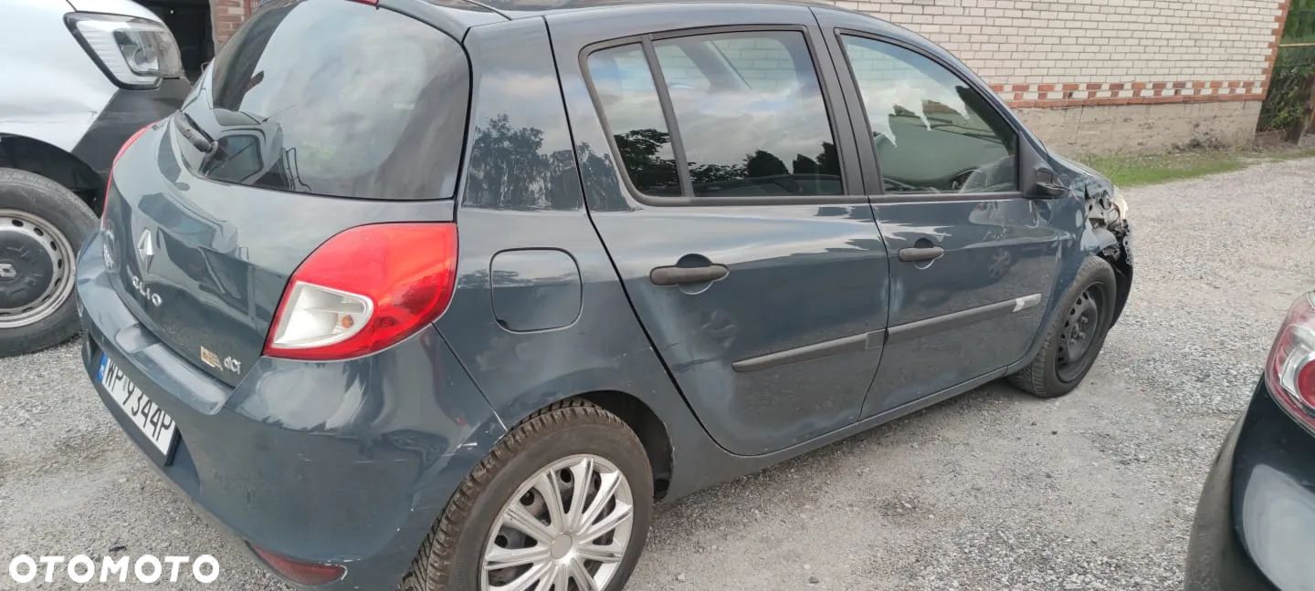 Renault Clio 1.5 dCi Authentique - 4