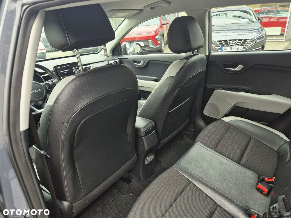 Kia Stonic 1.2 L - 17