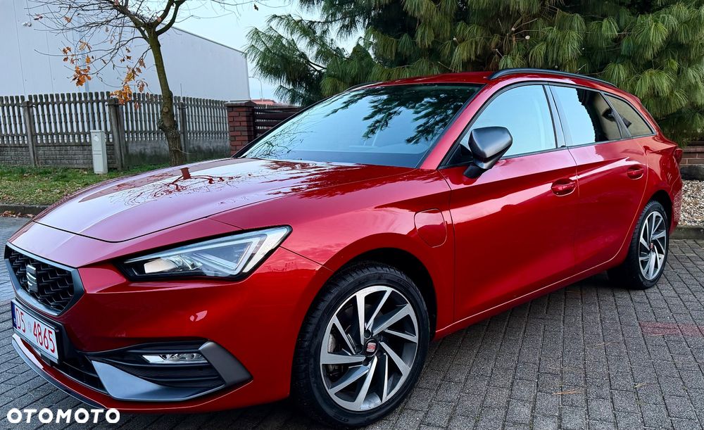 Seat Leon 1.5 e-Hybrid DSG FR Black Edition - 1