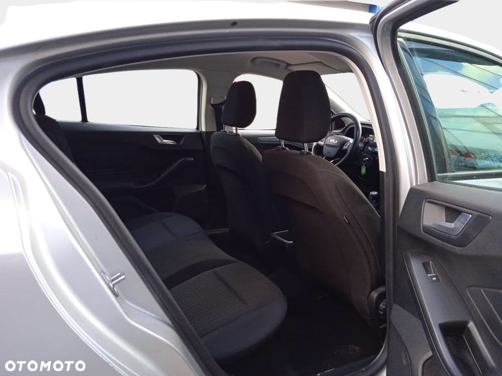 Ford Focus 1.0 EcoBoost Trend - 30