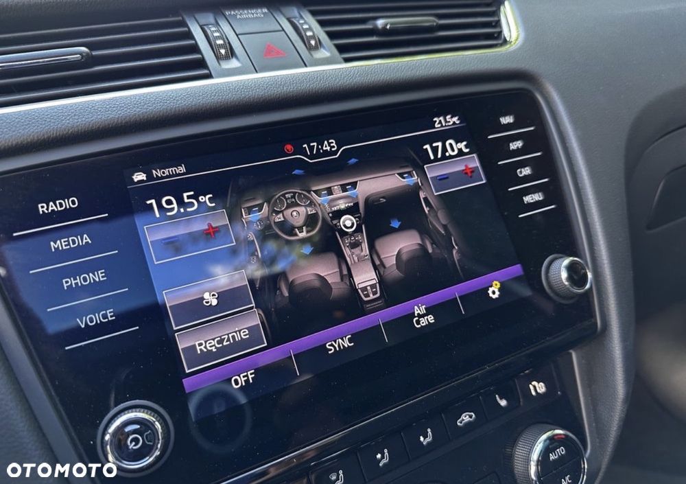 Skoda Octavia 2.0 TSI RS Challenge 245 DSG - 22