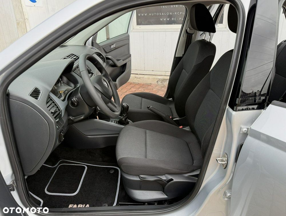 Skoda Fabia 1.0 MPI Cool Plus - 17