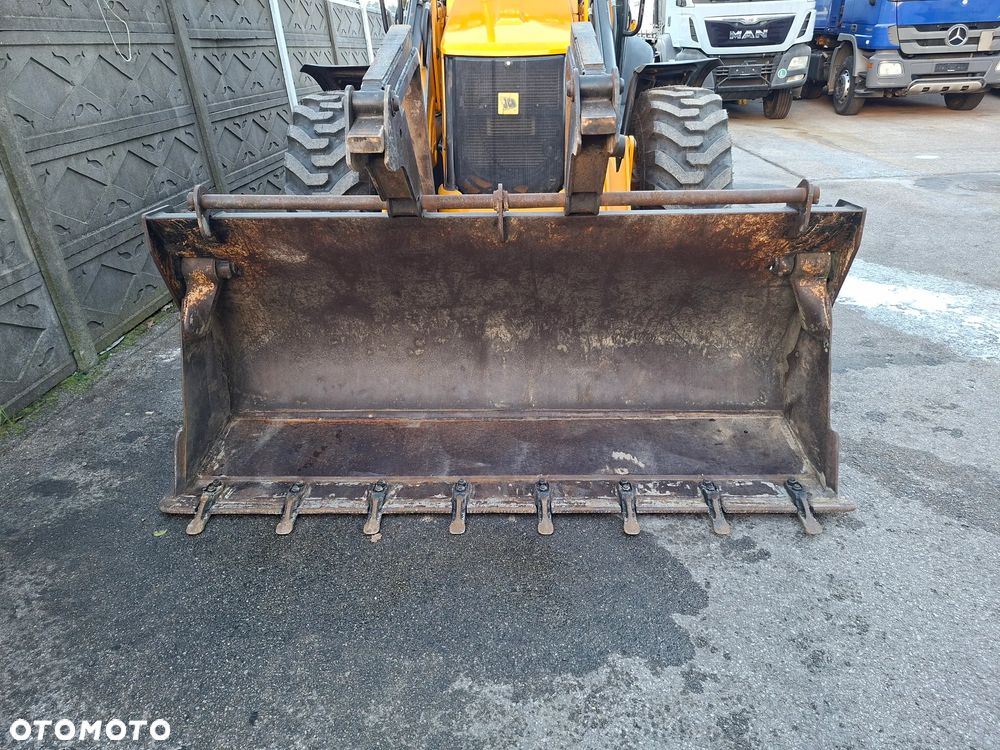 JCB 3 CX - 15