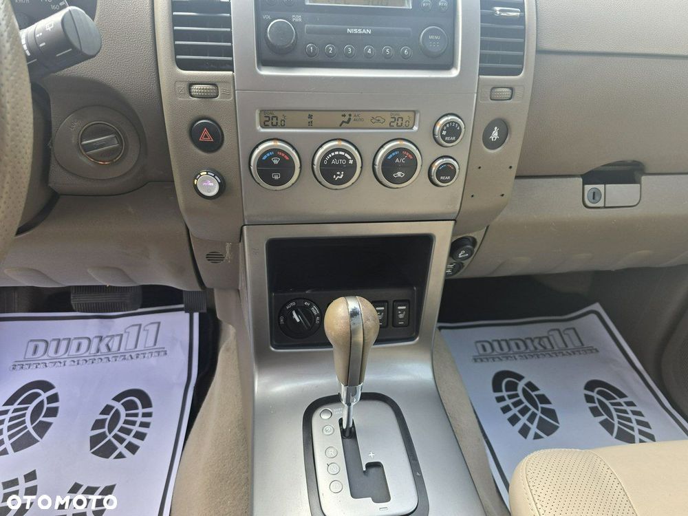 Nissan Pathfinder - 16
