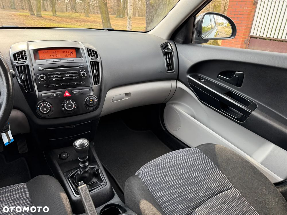 Kia Ceed 1.4 CVVT LX - 20