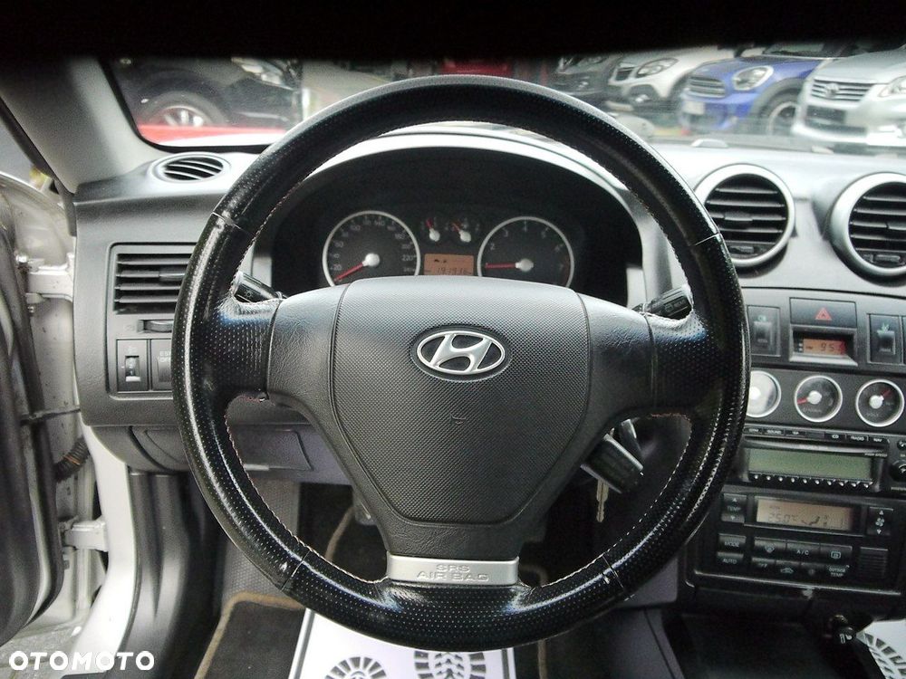 Hyundai Coupe - 17