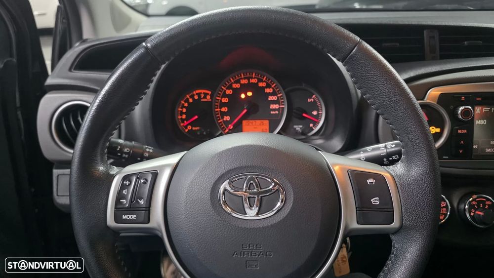 Toyota Yaris 1.33 VVT-i Comfort — fotografia 12