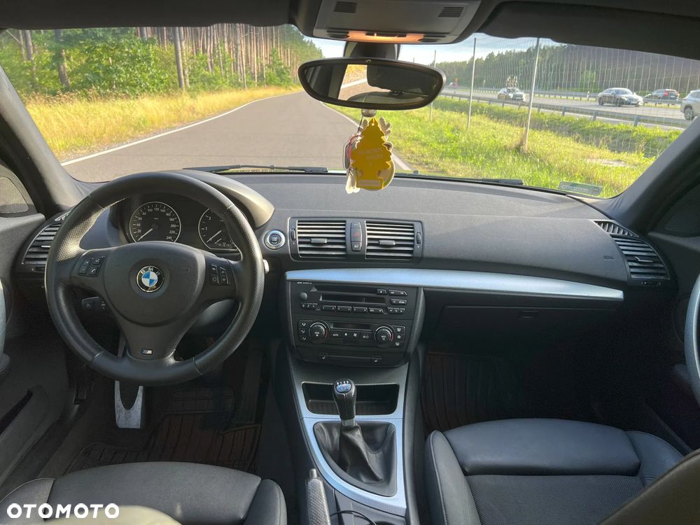 BMW Seria 1 120i - 13