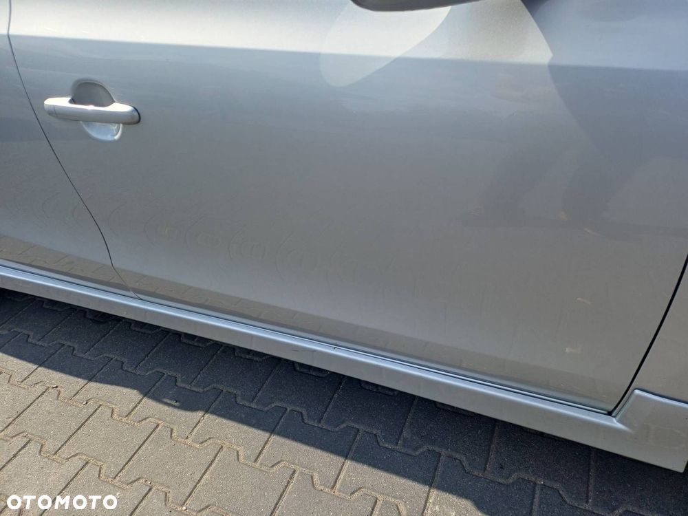 DRZWI KOMPLETNE PRAWY PRZÓD HYUNDAI I30 I LIFT 2R - 3