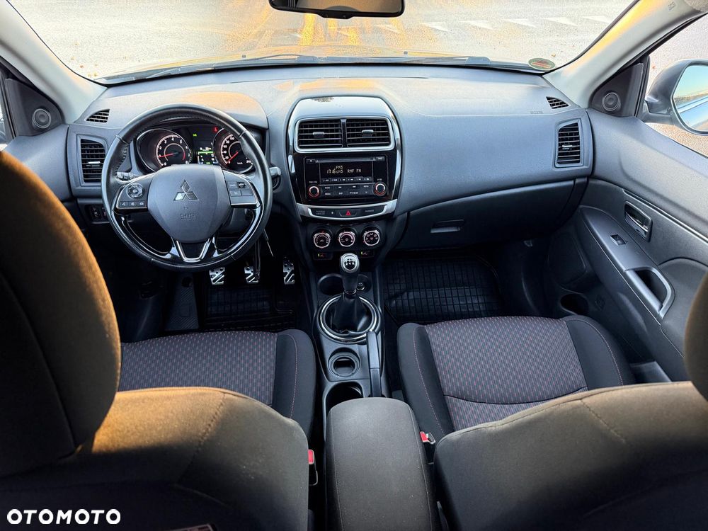 Mitsubishi ASX - 12