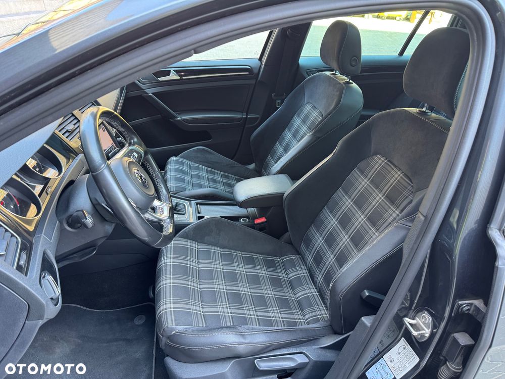 Volkswagen Golf GTD 2.0 TDI SCR DSG - 27