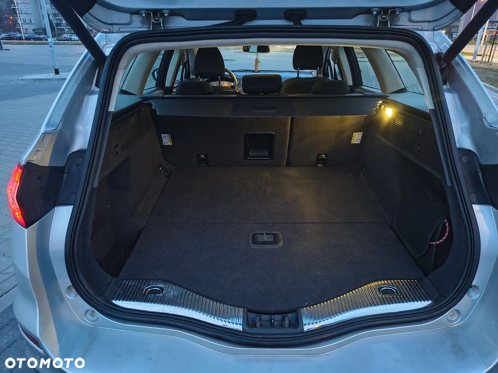 Ford Mondeo SW - 9