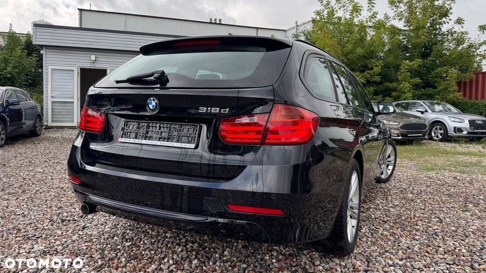 BMW Seria 3 318d Sport Line - 13