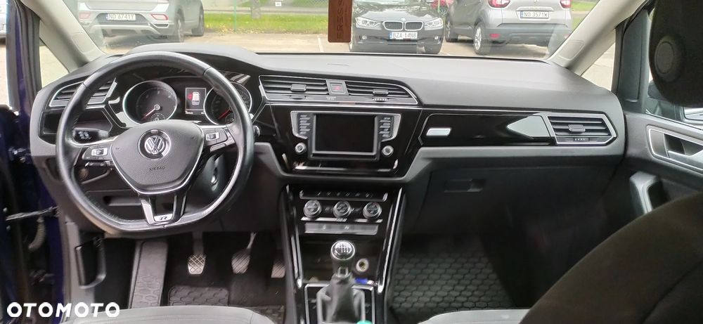 Volkswagen Touran 2.0 TDI BMT Highline - 4