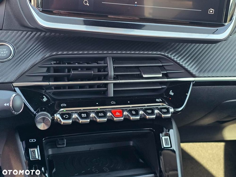 Peugeot 208 1.2 mHEV Allure - 19