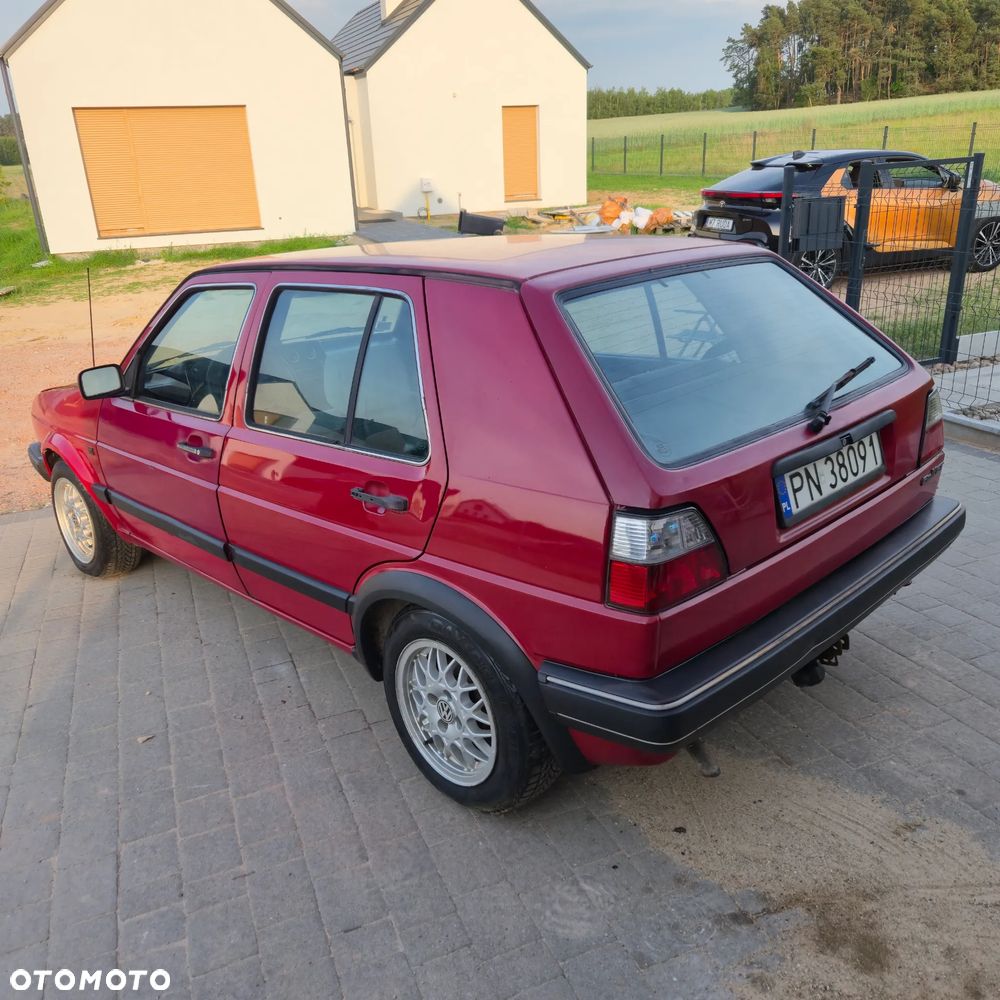 Volkswagen Golf - 19