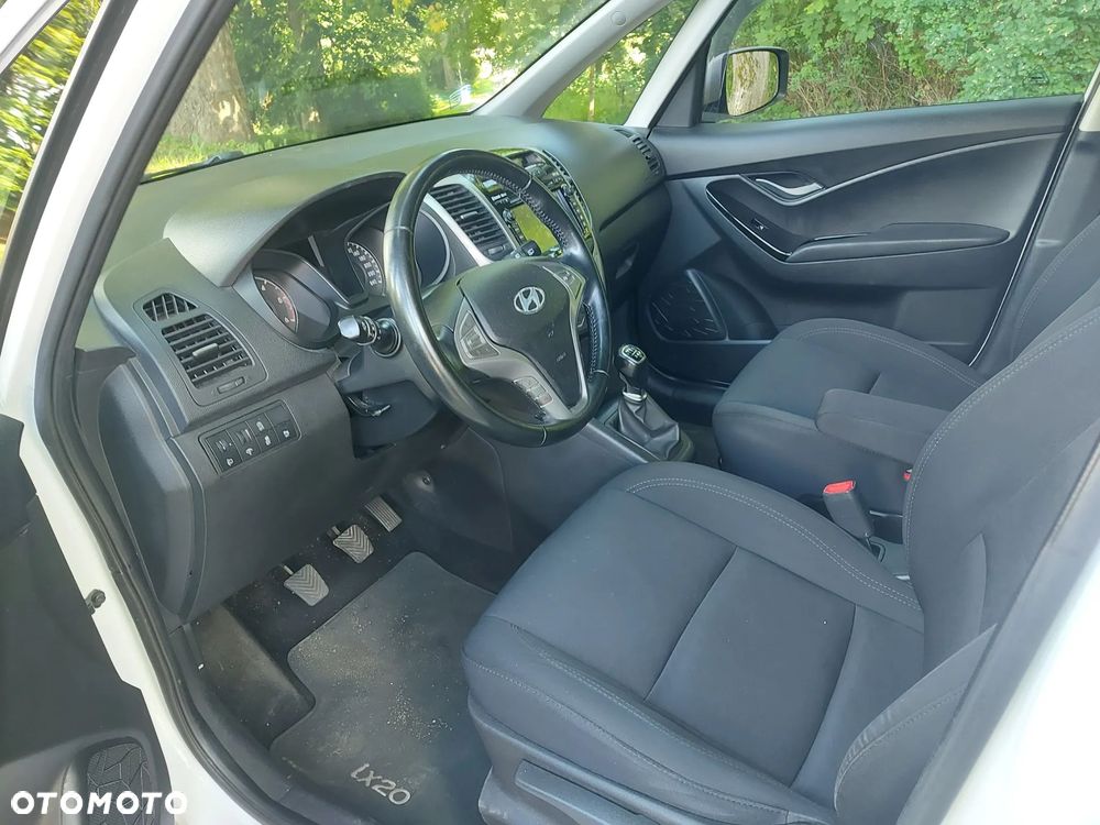 Hyundai ix20 - 11