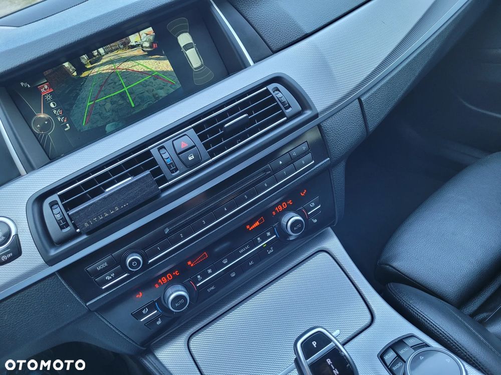 BMW Seria 5 530d xDrive Sport-Aut Luxury Line - 21