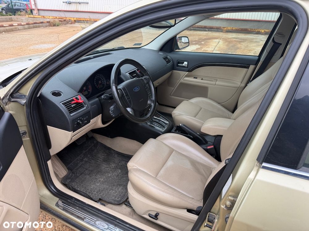 Ford Mondeo - 14