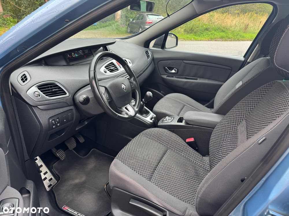 Renault Scenic - 11
