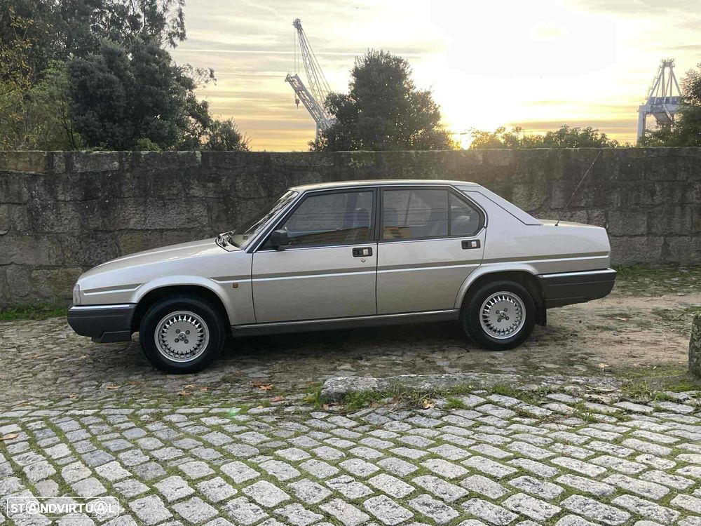 Alfa Romeo 90 2.0 S - 11