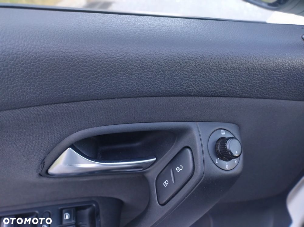 Volkswagen Polo 1.6 TDI Highline - 17