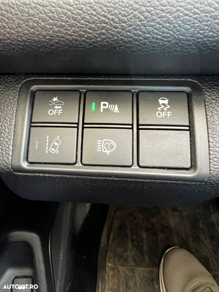 Honda Civic 1.5 i-VTEC Turbo CVT Elegance - 17