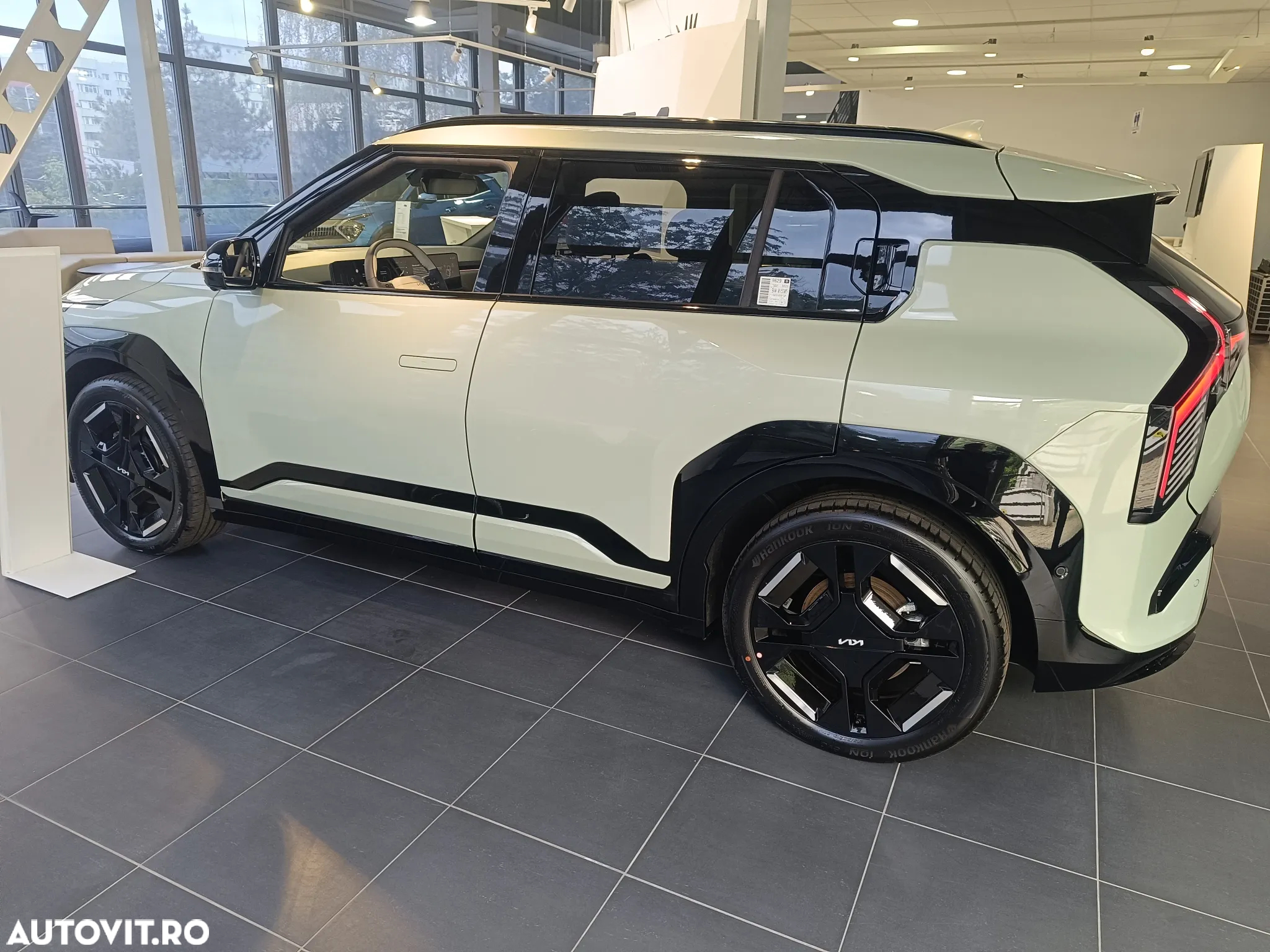 Kia EV3 81.4 kWh 4x2 AT GT Line - 13