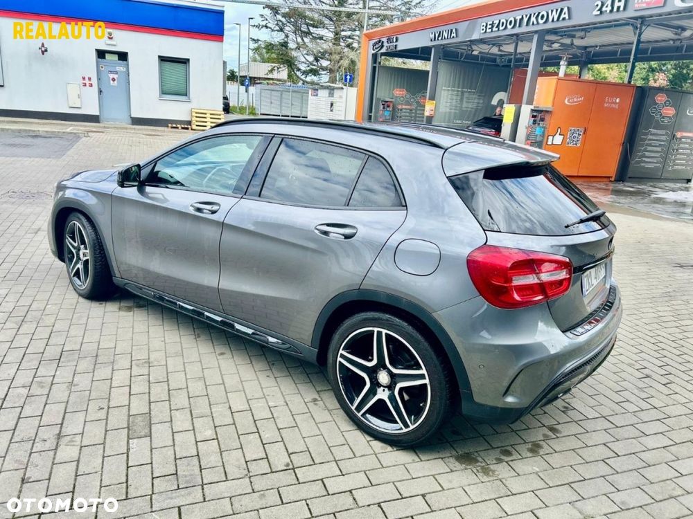 Mercedes-Benz GLA - 5