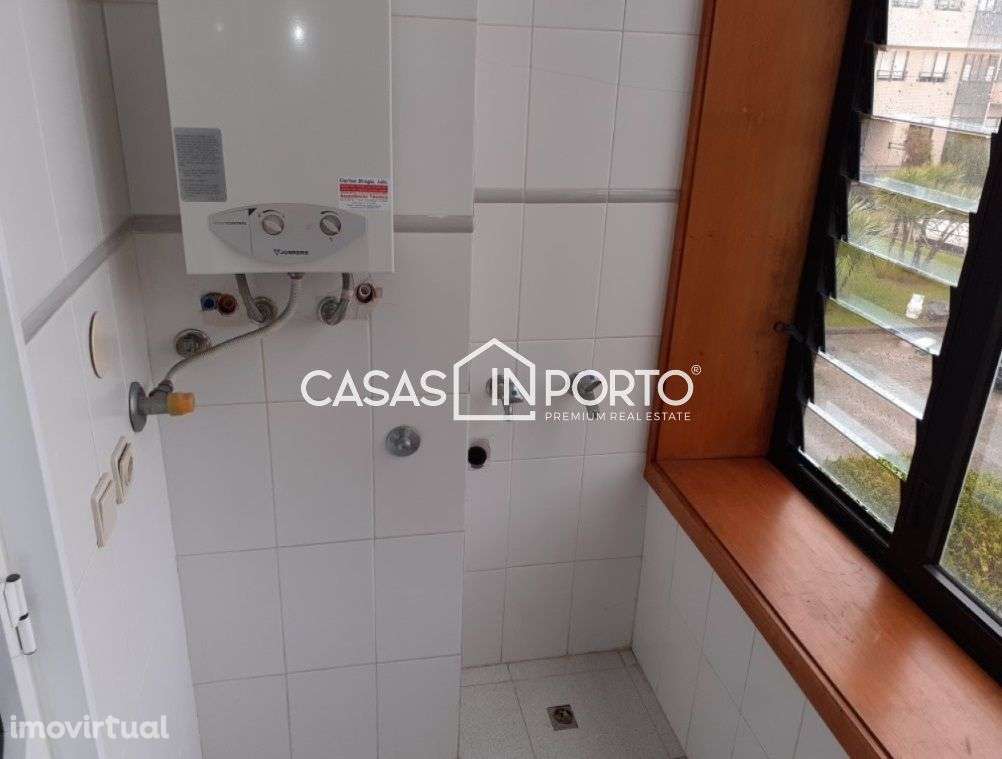 T1 com Estacionamento - Condomínio Fechado - Praia da Aguda - Grande imagem: 3/8