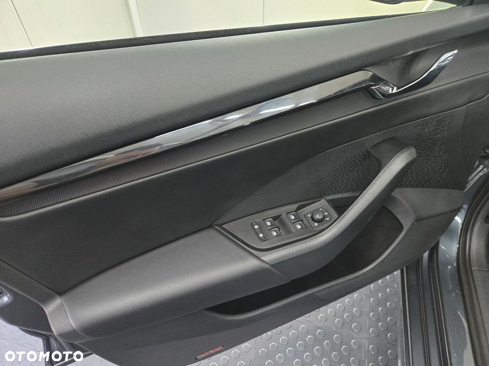 Skoda Octavia 2.0 TDI DSG Clever - 21