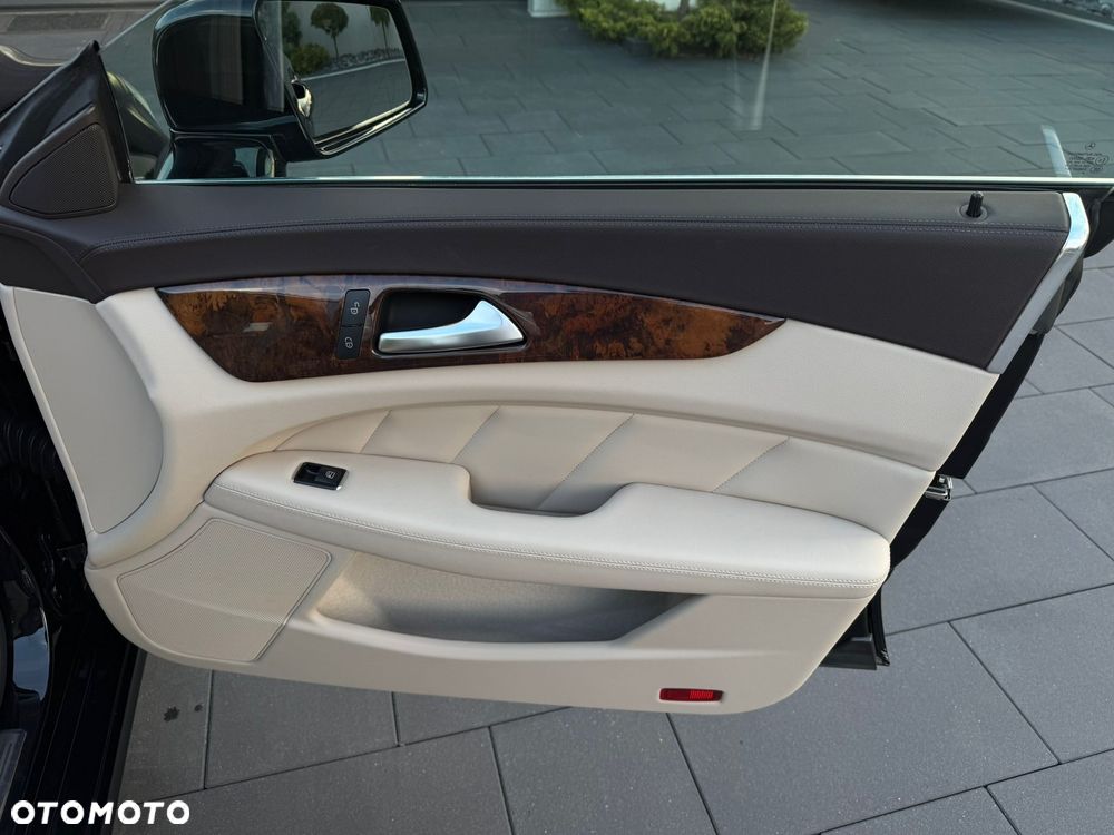 Mercedes-Benz CLS 350 BlueTEC 4Matic 7G-TRONIC - 37