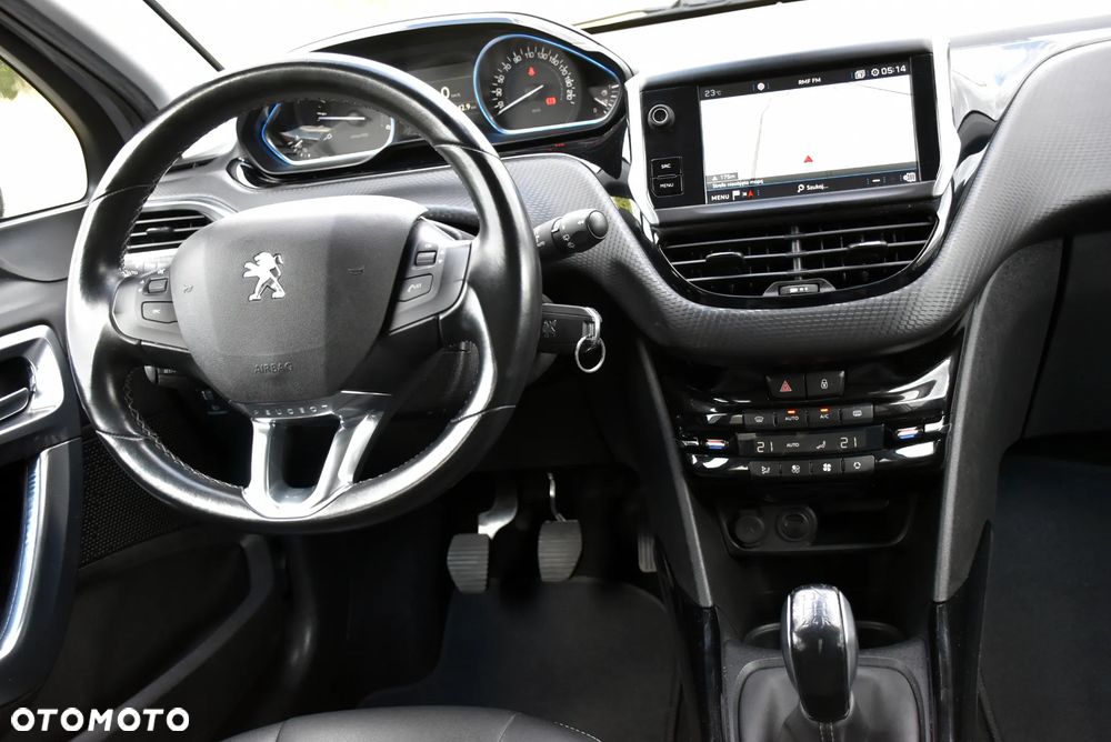 Peugeot 2008 BlueHDi 100 Allure - 6