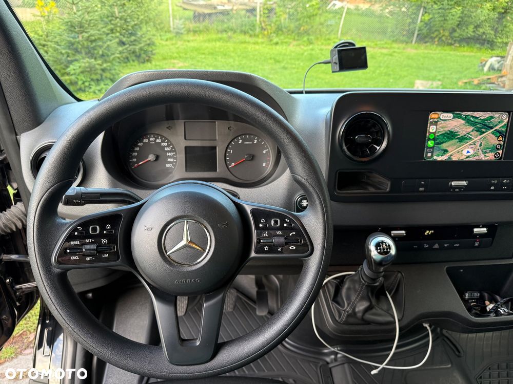 Mercedes-Benz Sprinter 319 3.0 V6 - 9
