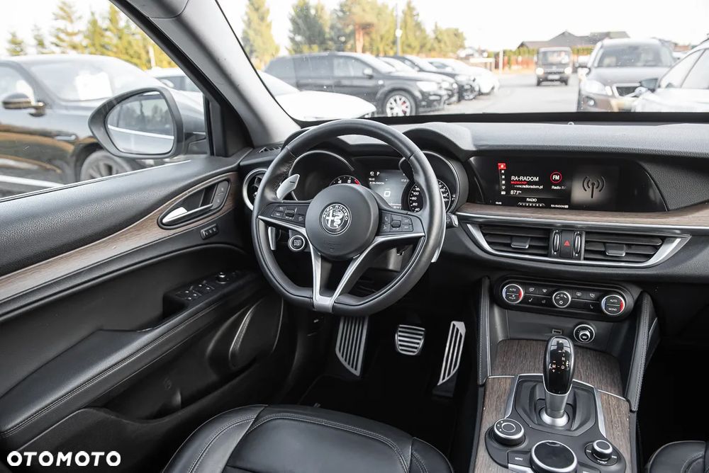 Alfa Romeo Stelvio 2.0 Turbo 16V AT8-Q4 Executive - 17