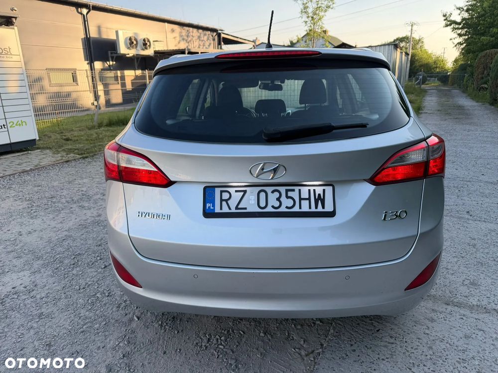 Hyundai i30 1.6 CRDi Premium - 16