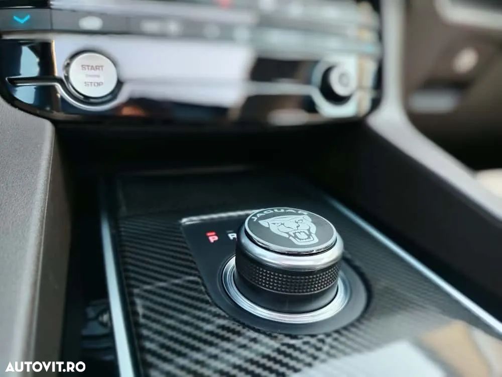 Jaguar F-Pace 20d AWD Prestige - 19