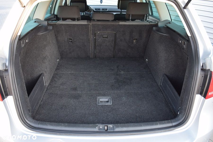 Volkswagen Passat 2.0 TDI Comfortline DSG - 8